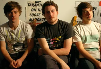 Metronomy antecipa novo álbum