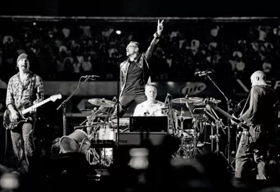 U2 disponibiliza álbum com remixes de Hot Chip, Trent Reznor e Justice