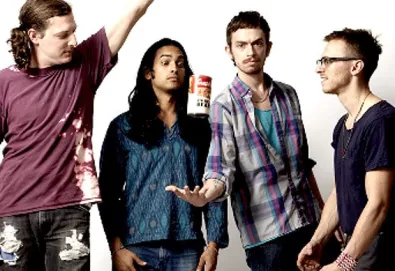 Vídeo: "Madder Red" da banda Yeasayer