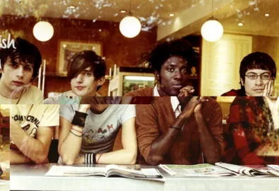 "Bloc Party ainda é o Bloc Party", diz mensagem na página da banda
