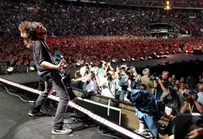 Quer trazer o Foo Fighters para o Brasil? Saiba quais as exigências da banda