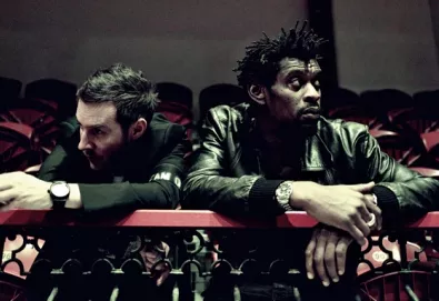 Massive Attack e Burial disponibilizam "Paradise Circus"