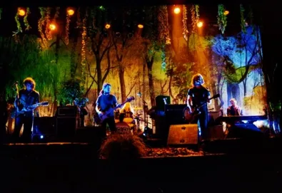 My Morning Jacket lança novo vídeo; assista "Holdin on to Black Metal"