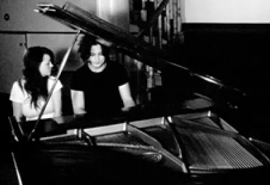 White Stripes anuncia novo disco e DVD ao vivo; banda lança single com versões de Love e Otis Redding