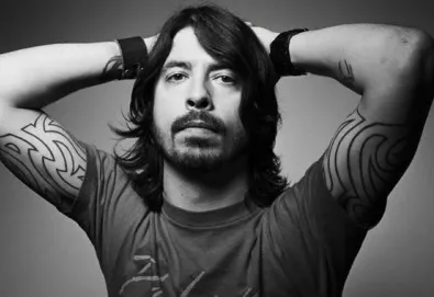 Líder do Foo Fighters fala sobre novo álbum e documentário sobre o Sound City Studios; veja o trailer