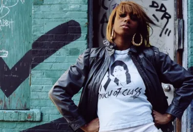 Ouça a nova música de Santigold: "Disparate Youth"