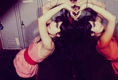 Bat For Lashes tem novo vídeo: "All Your Gold"