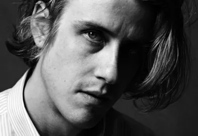 O vocalista Christopher Owens deixa o Girls