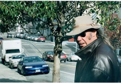 Vídeo: Neil Young and Crazy Horse - "Ramada Inn"