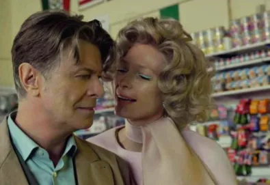 David Bowie divulga novo vídeo: "The Stars (Are Out Tonight)"