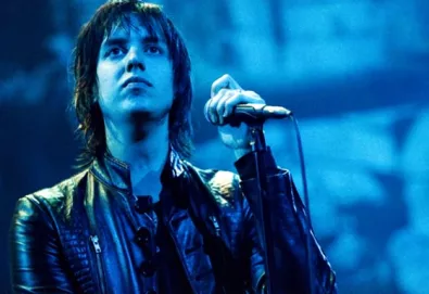 Líder do Strokes participa do novo álbum do Daft Punk