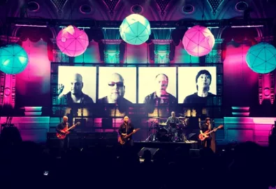 Kim Deal abandona os Pixies