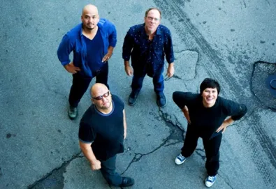 "Bagboy" é a primeira canção inédita dos Pixies em nove anos; ouça aqui