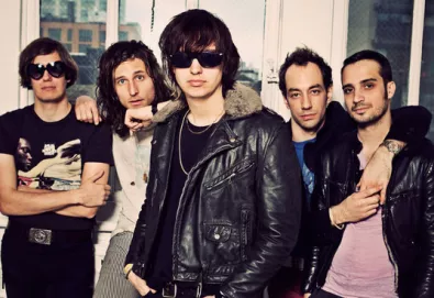 Ouça novo single do The Strokes, "All The Time"