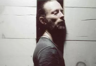 Thom Yorke dança novamente em novo vídeo do Atoms For Peace