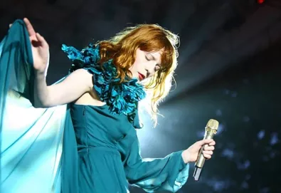Florence & The Machine anuncia acústico MTV; álbum terá participação de Josh Homme e cover de Johnny Cash