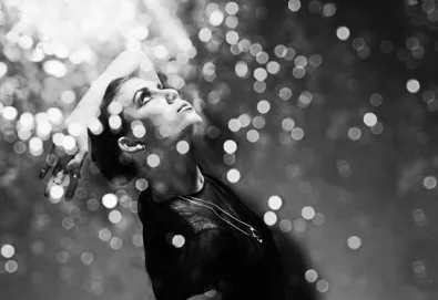 Lykke Li mostra single em parceria com os suecos do Deportees