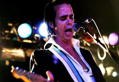 Grinderman se despede com remixes de Cat's Eyes, UNKLE, entre outros; ouça aqui "Grinderman 2 RMX"