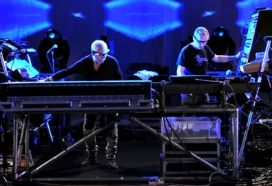"New France", novo vídeo do Orbital, traz colaboração de Zola Jesus
