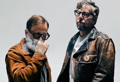 The Black Keys anuncia novo álbum e compartilha o single “Beautiful People (Stay High)”