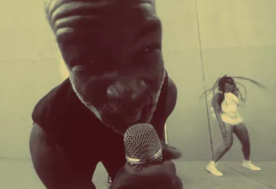 Tunde Adebimpe do TV on the Radio lança single, “Magnetic”