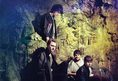 Surfing The Void, o segundo álbum do Klaxons sai em agosto