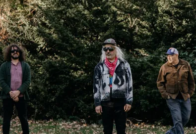 Dinosaur Jr. anuncia novo álbum e lança o single “Several Got Away”