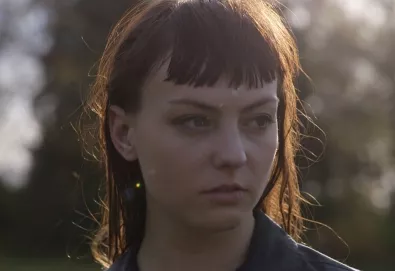 Angel Olsen lança vídeo para a música "Windows"