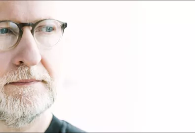 Bob Mould compartilha mais uma música de seu próximo álbum; Ouça "The End Of Things"