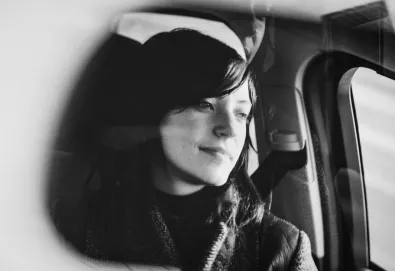 Sharon Van Etten divulga nova música - "Every Time the Sun Comes Up"