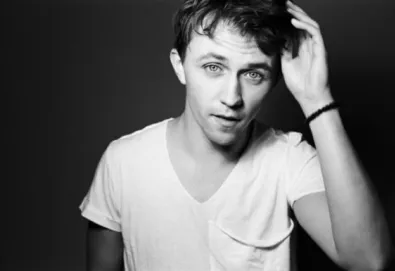 Sondre Lerche tem novo trabalho; ouça "Bad Law"