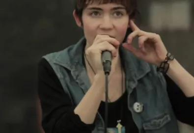 Grimes - "Crystal Ball" (Live)