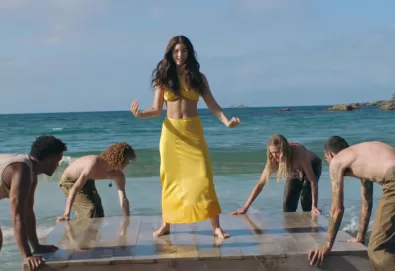 Lorde debuts new single “Solar Power”