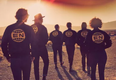 Arcade Fire confirma novo álbum; Ouça "Everything Now", faixa que dá título ao disco