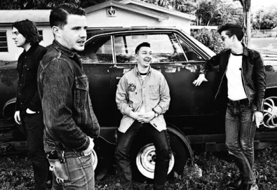 Arctic Monkeys anuncia novo single