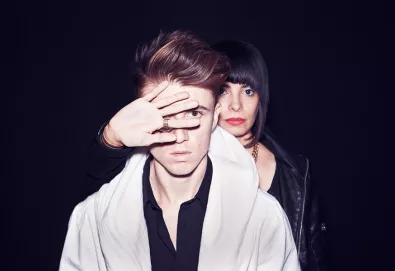 O guitarrista Benjamin Curtis, do School of Seven Bells, morre aos 35 anos