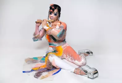 Vídeo: Björk - "Blissing Me"
