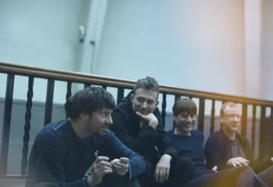 Blur surpreende anunciando novo álbum