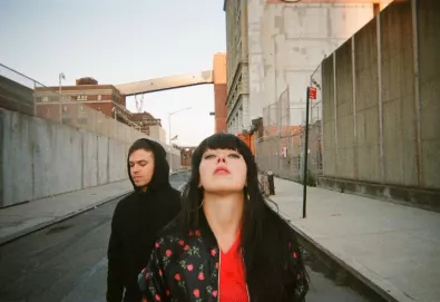 Nova música: Sleigh Bells - "And Saints"