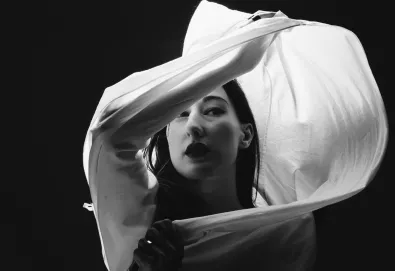 Ouça: Zola Jesus - "Soak"