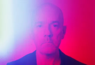 Segundo single: Michael Stipe — “Drive to the Ocean”